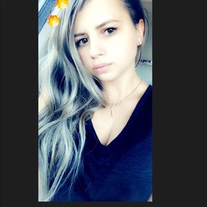 Meet your Posher, Cristina